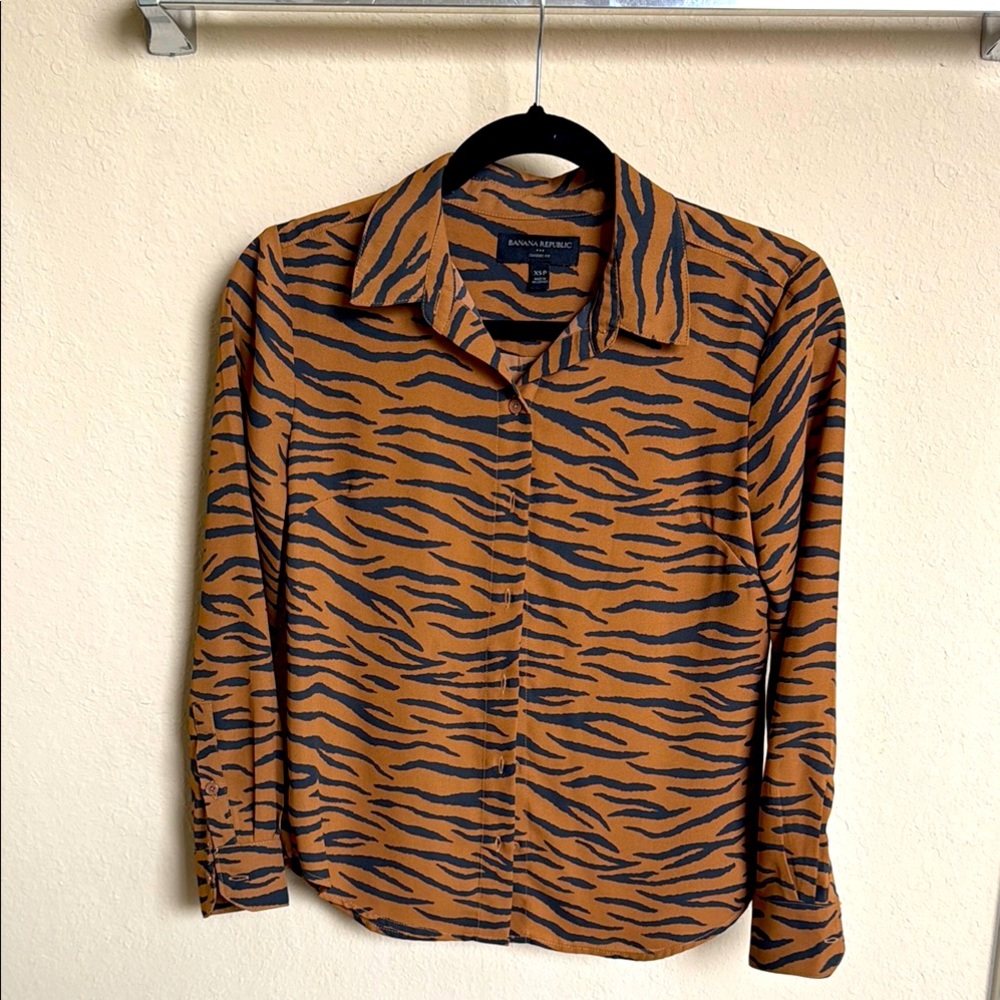 NWOT Banana Republic Zebra Stripe Blouse in Brown and Black sz PXS